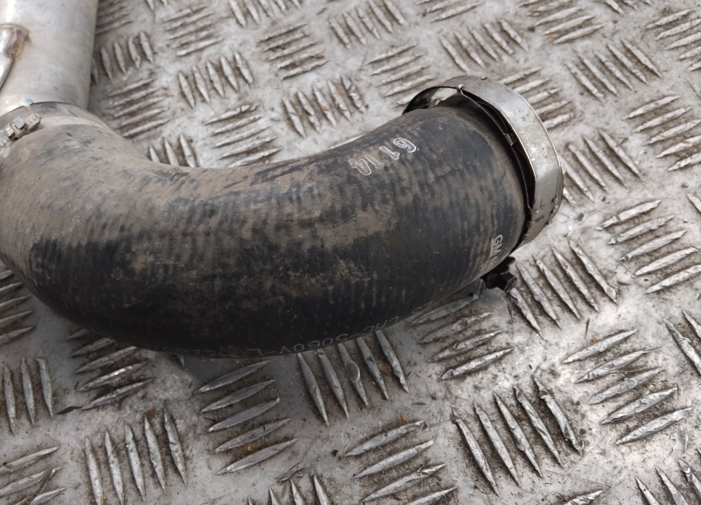 Патрубок интеркулера