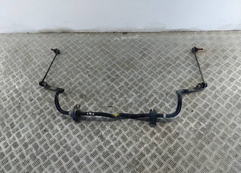 Стабилизатор передний