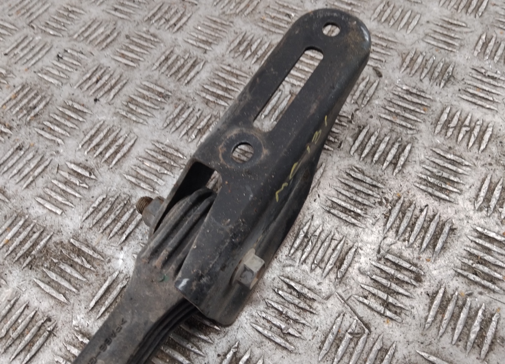 Опора двигателя задняя