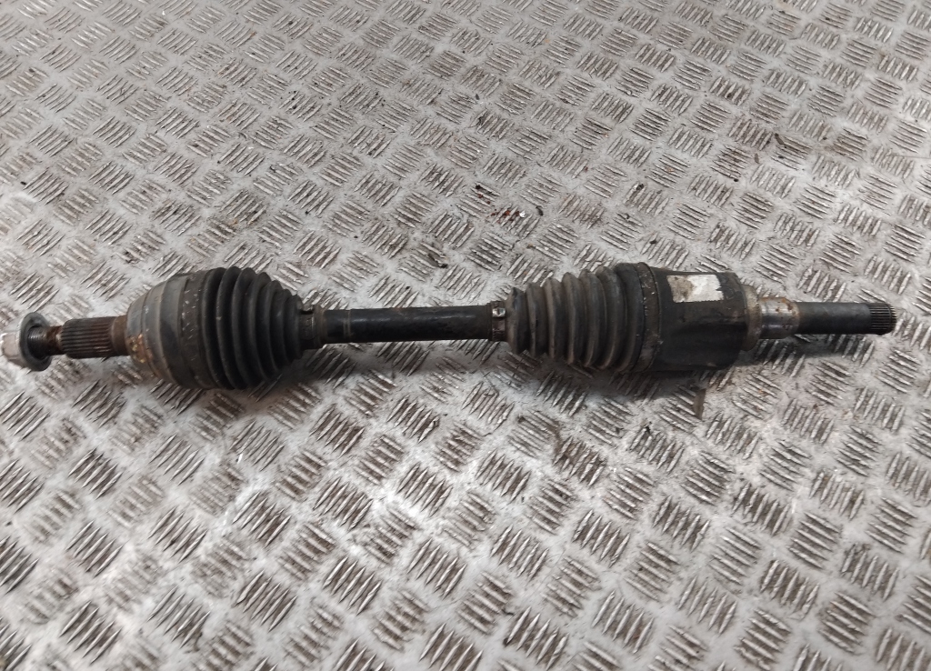 Полуось передняя левая