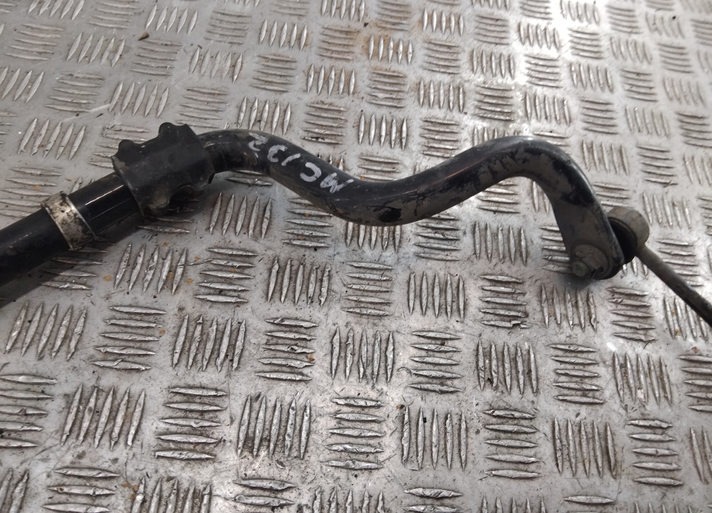 Стабилизатор передний