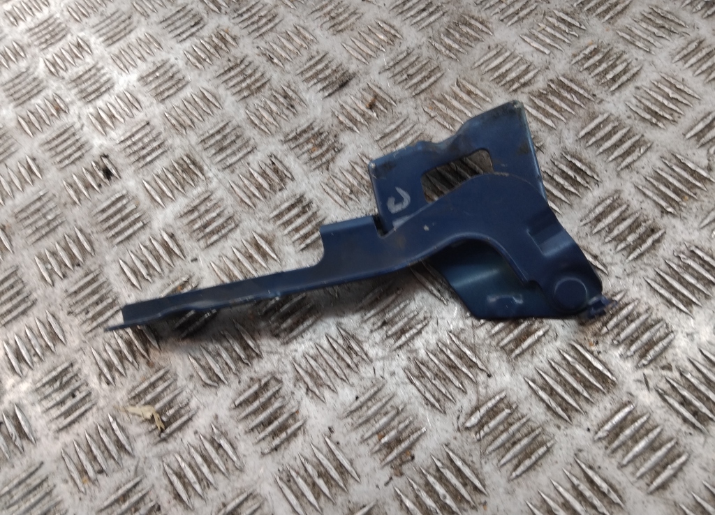 Петля капота левая