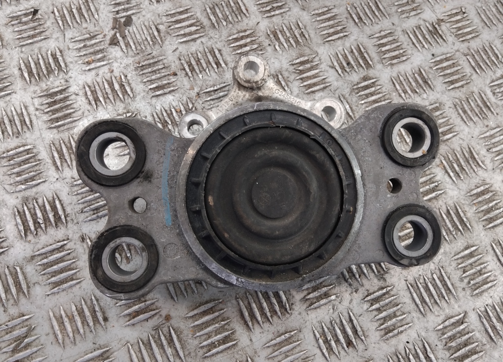 Опора КПП левая