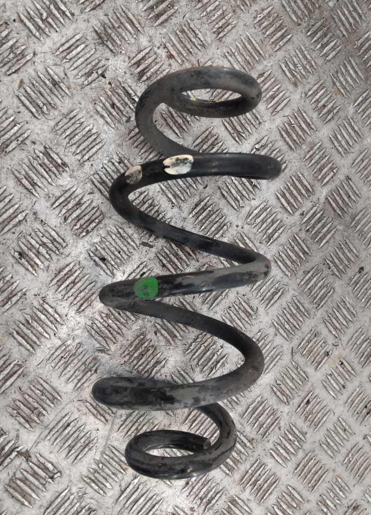 Пружина задняя