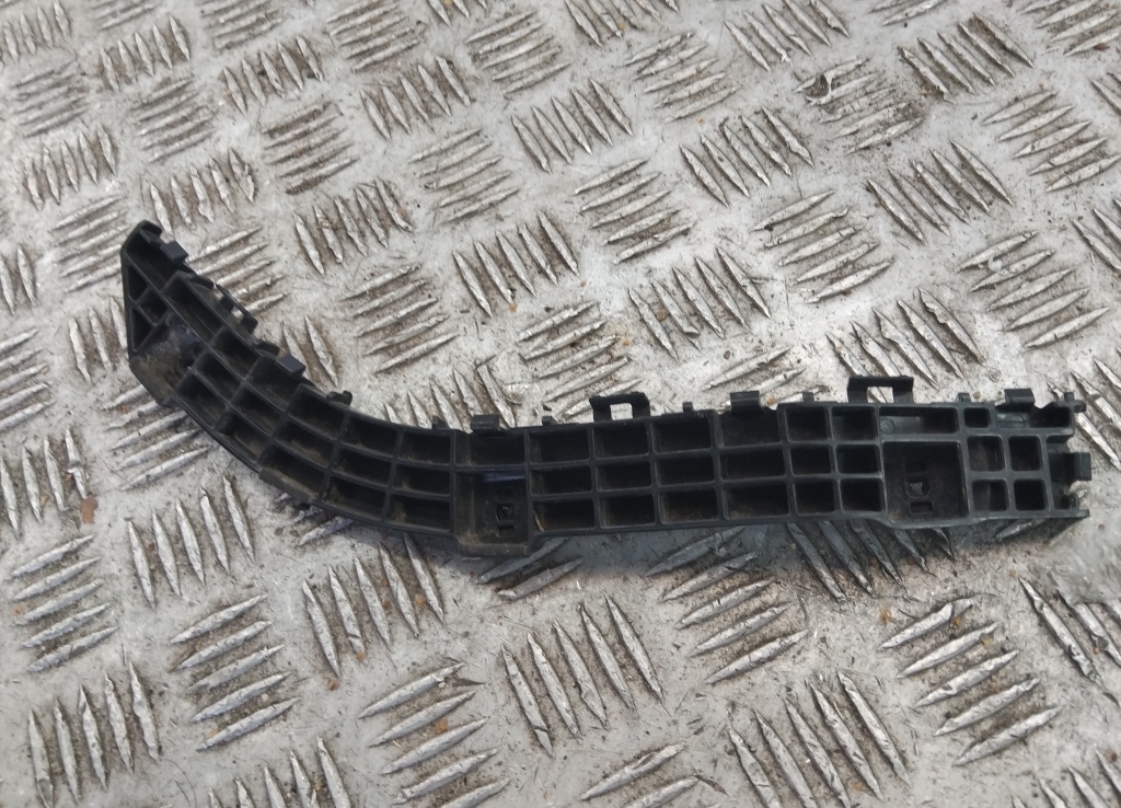 Кронштейн заднего бампера левый