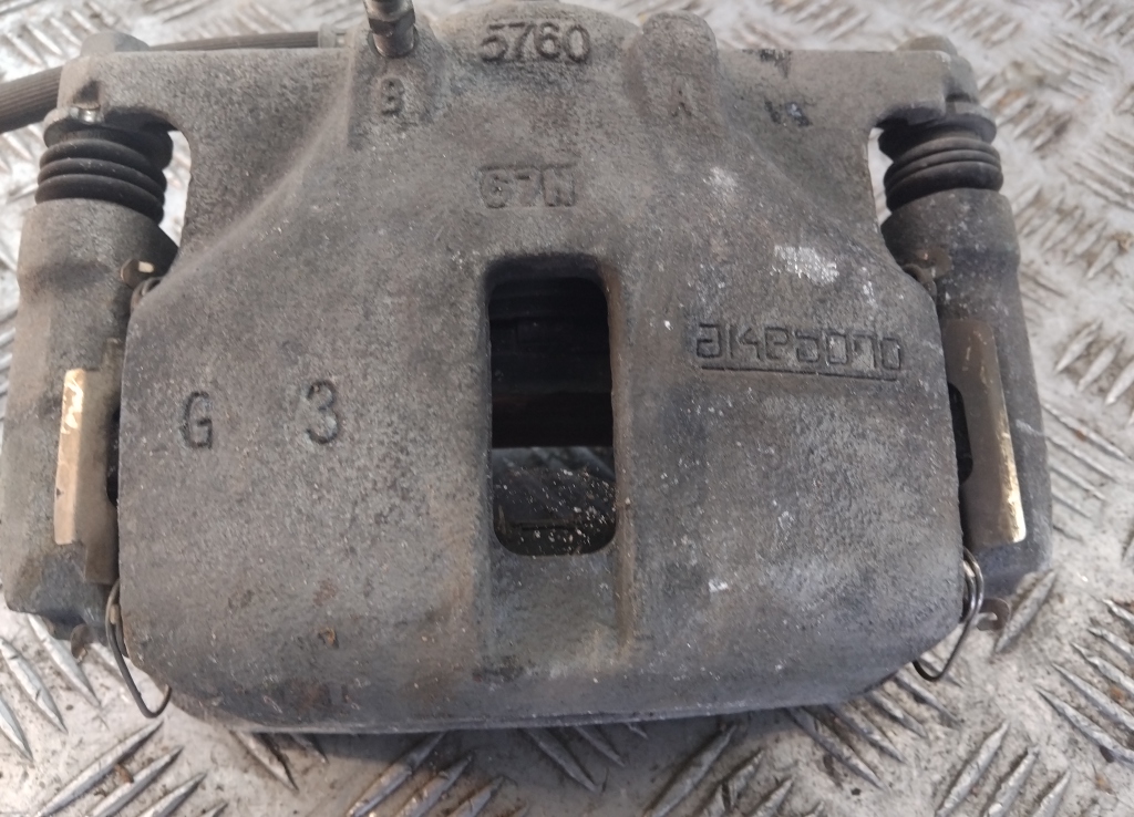 Суппорт передний правый