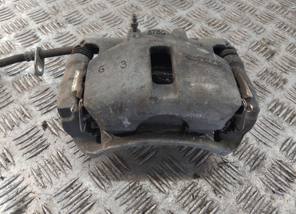 Суппорт передний правый