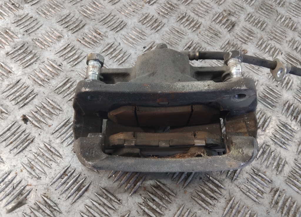 Суппорт передний правый