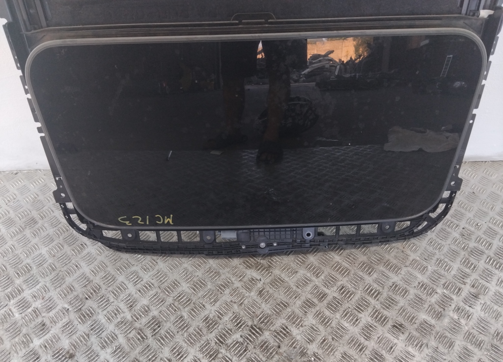 Люк в сборе электрический