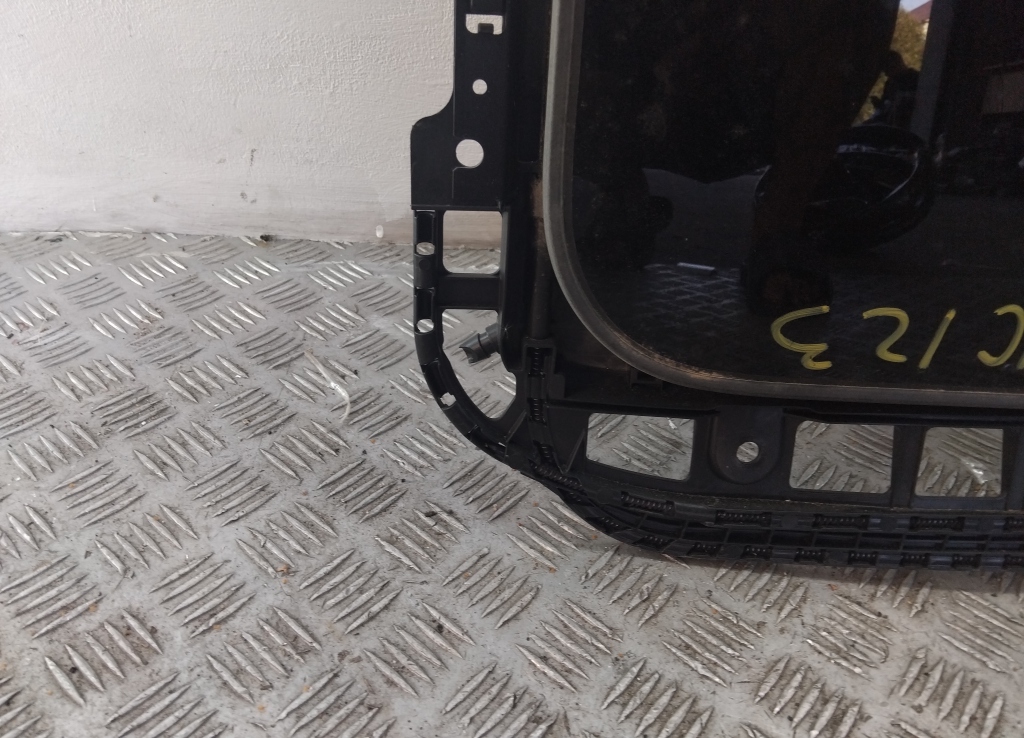 Люк в сборе электрический