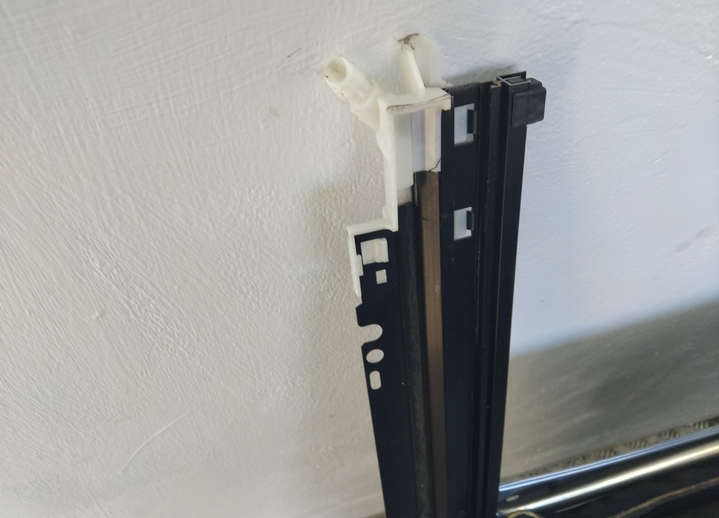 Люк в сборе электрический