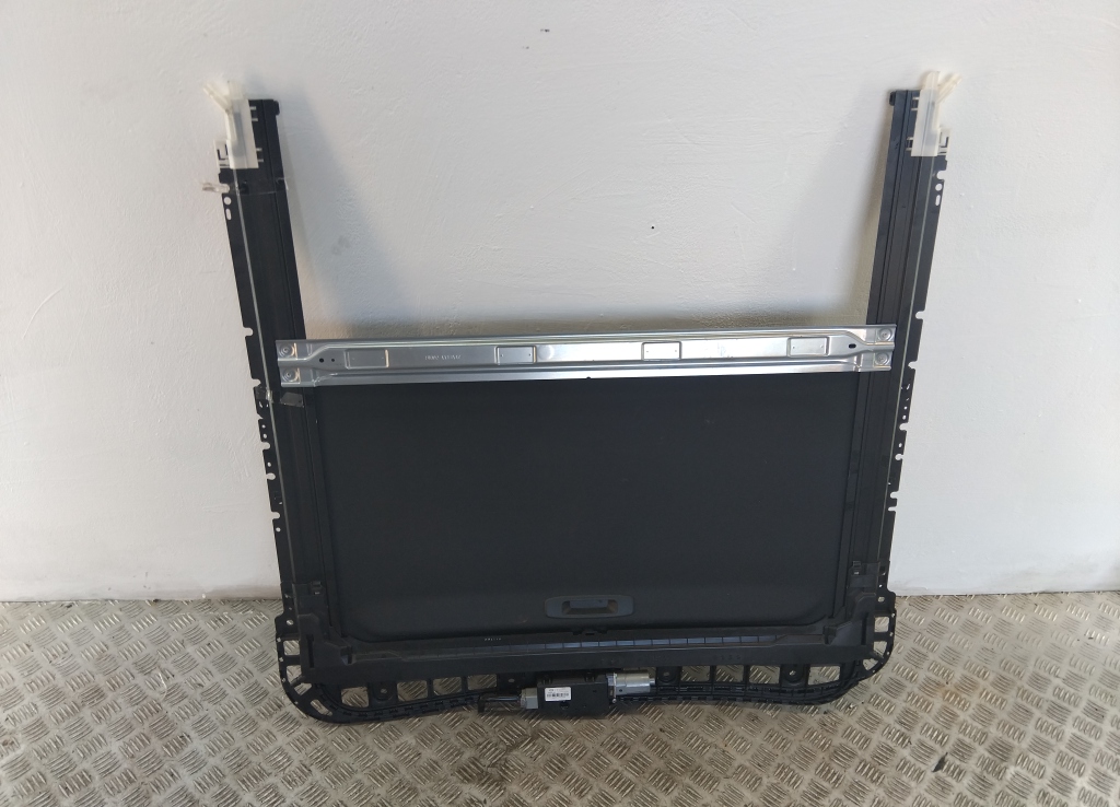 Люк в сборе электрический