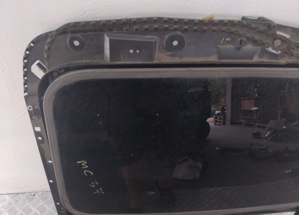 Люк в сборе электрический