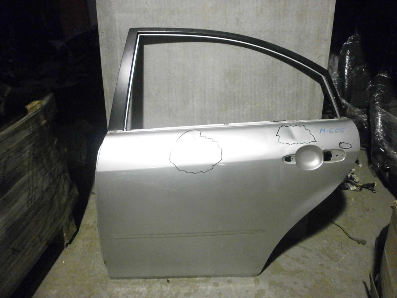 Дверь задняя левая