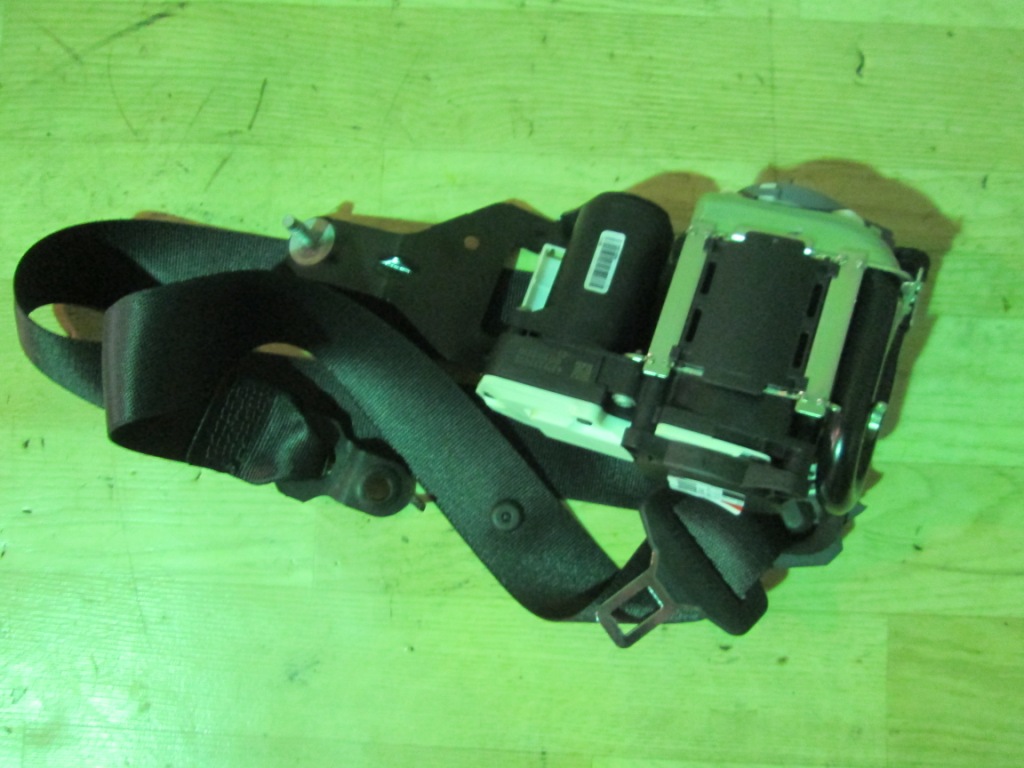 Ремень безопасности с пиропатроном