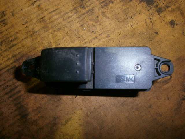 Кнопка стеклоподъемника