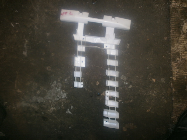 Кронштейн заднего бампера