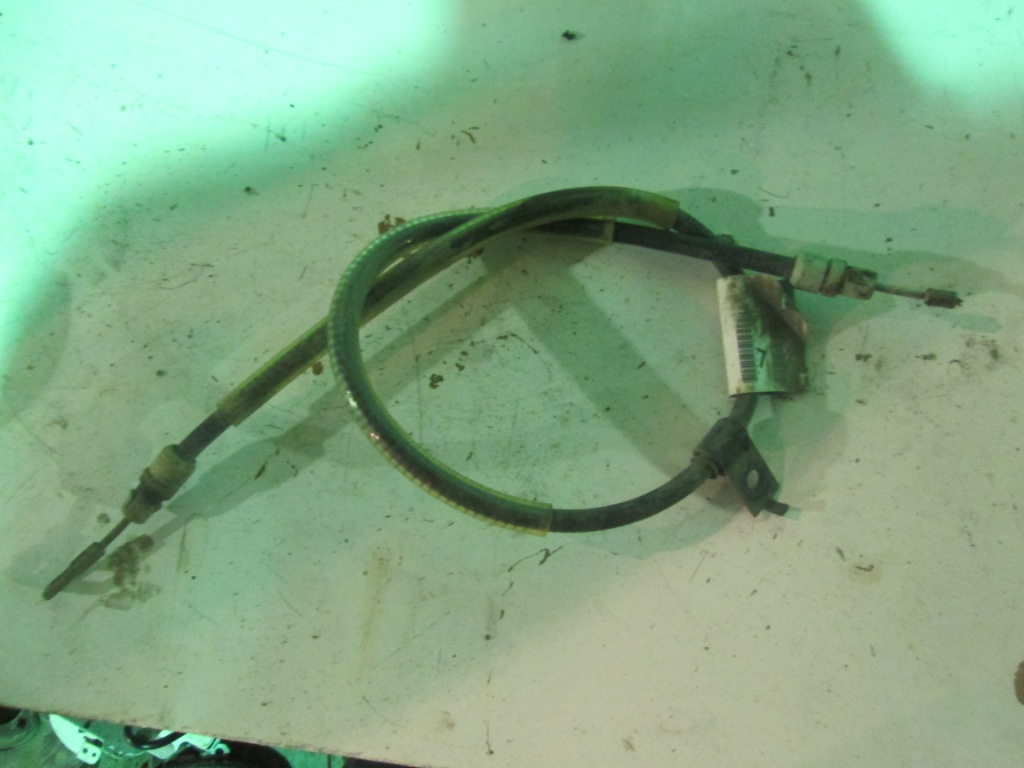 Трос стояночного тормоза