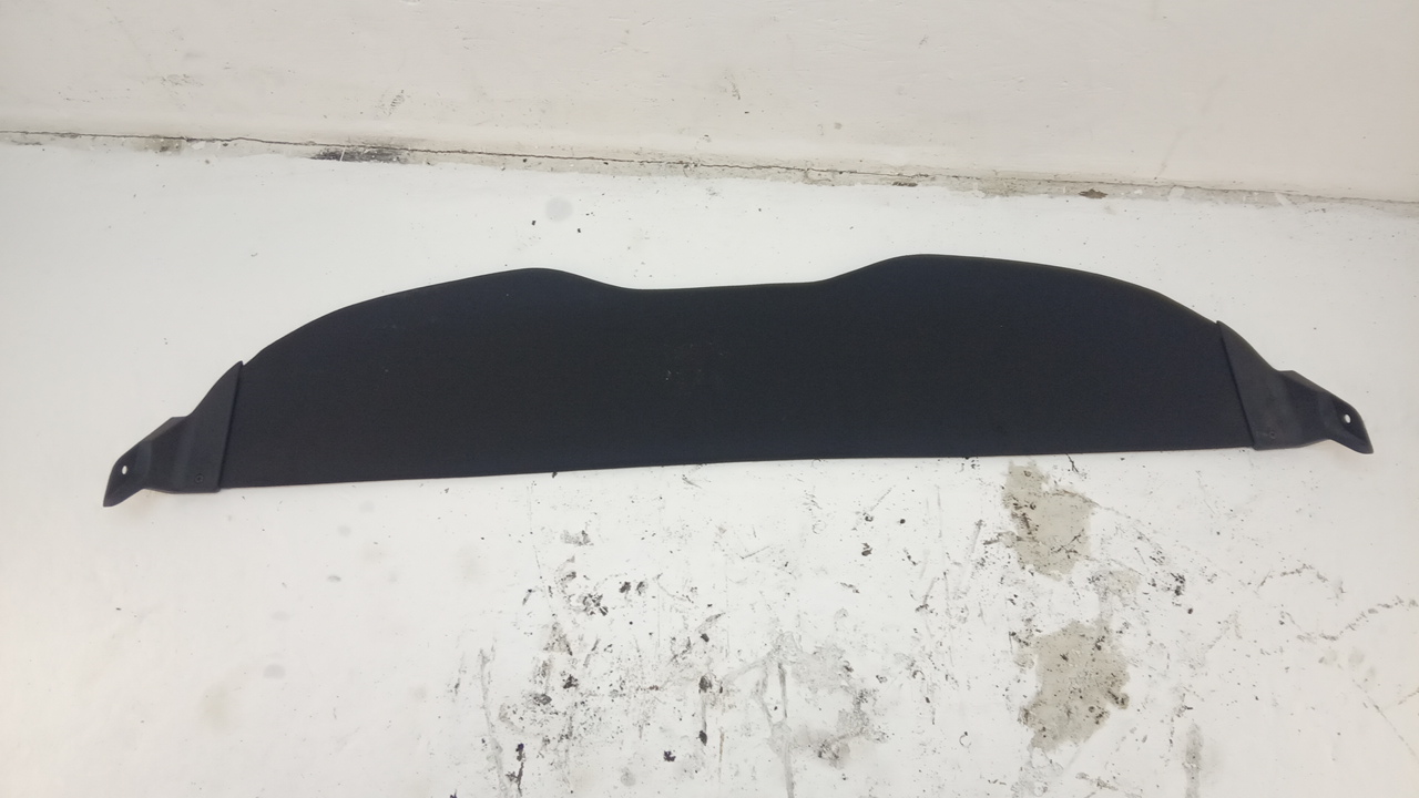 Шторка багажника