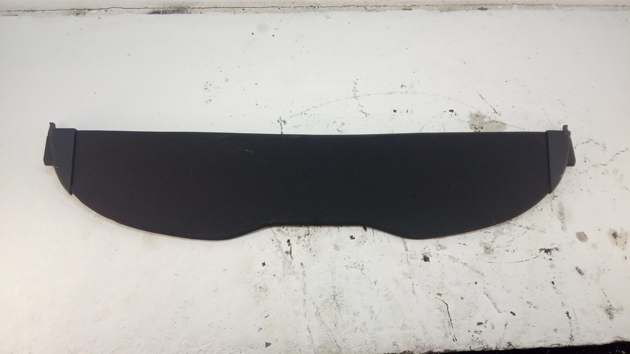 Шторка багажника