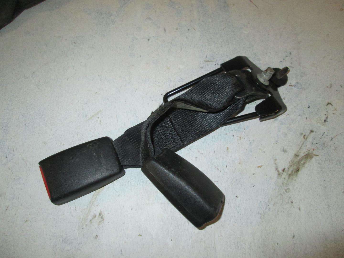 Ответная часть ремня безопасности