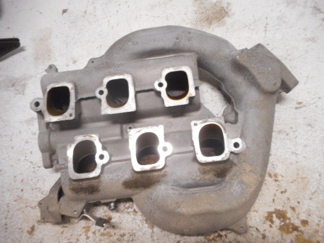 Коллектор впускной