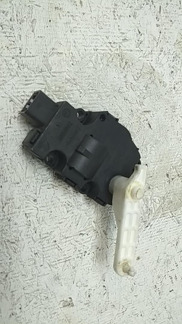 Моторчик заслонки печки