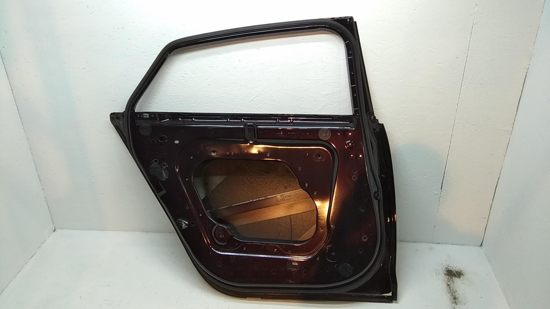 Дверь задняя левая