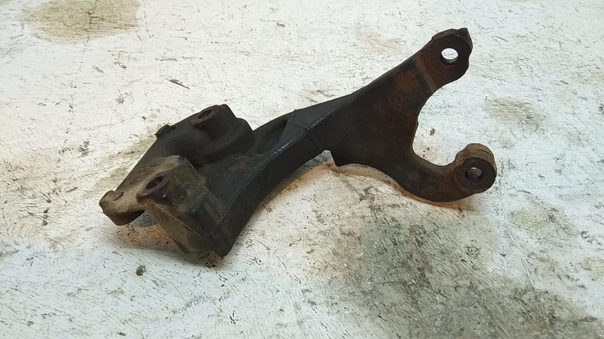 Кронштейн (сопут. товар)