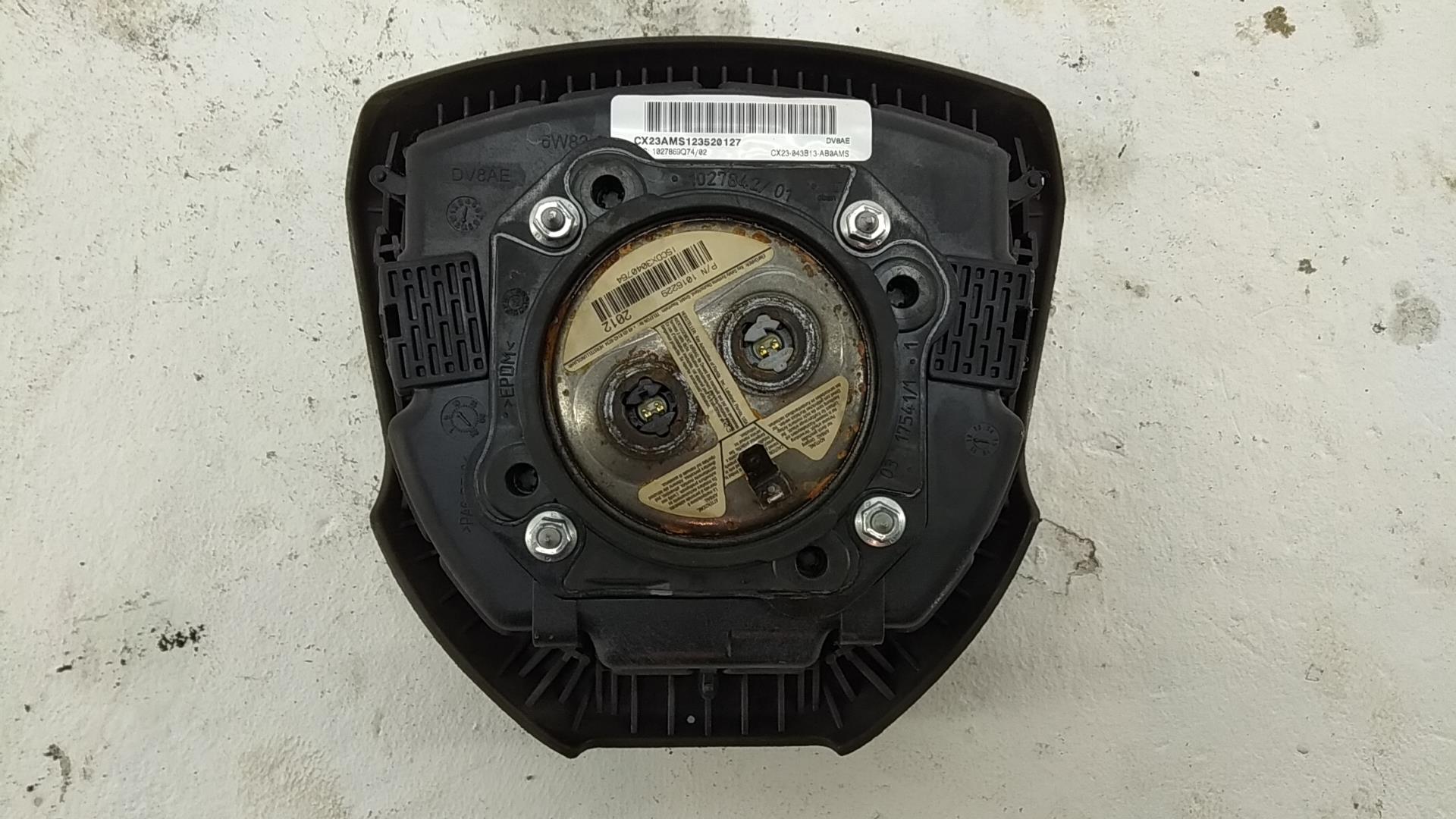 Подушка безопасности в рулевое колесо