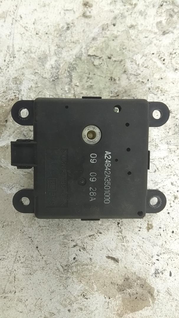 Моторчик заслонки печки