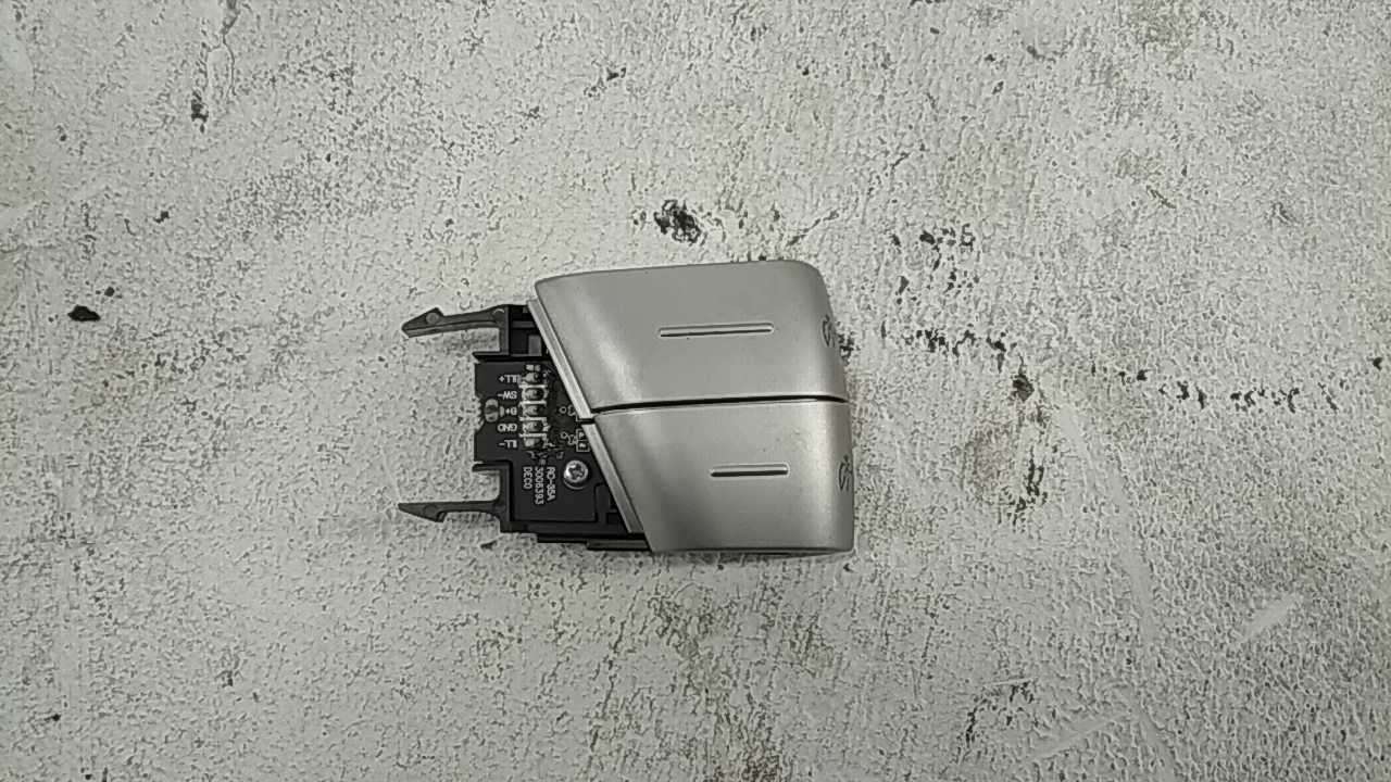 Кнопка освещения панели приборов