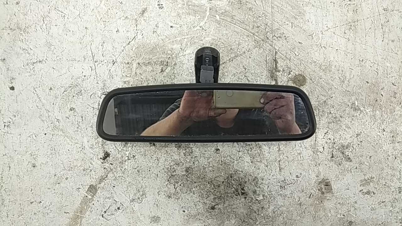 Зеркало заднего вида