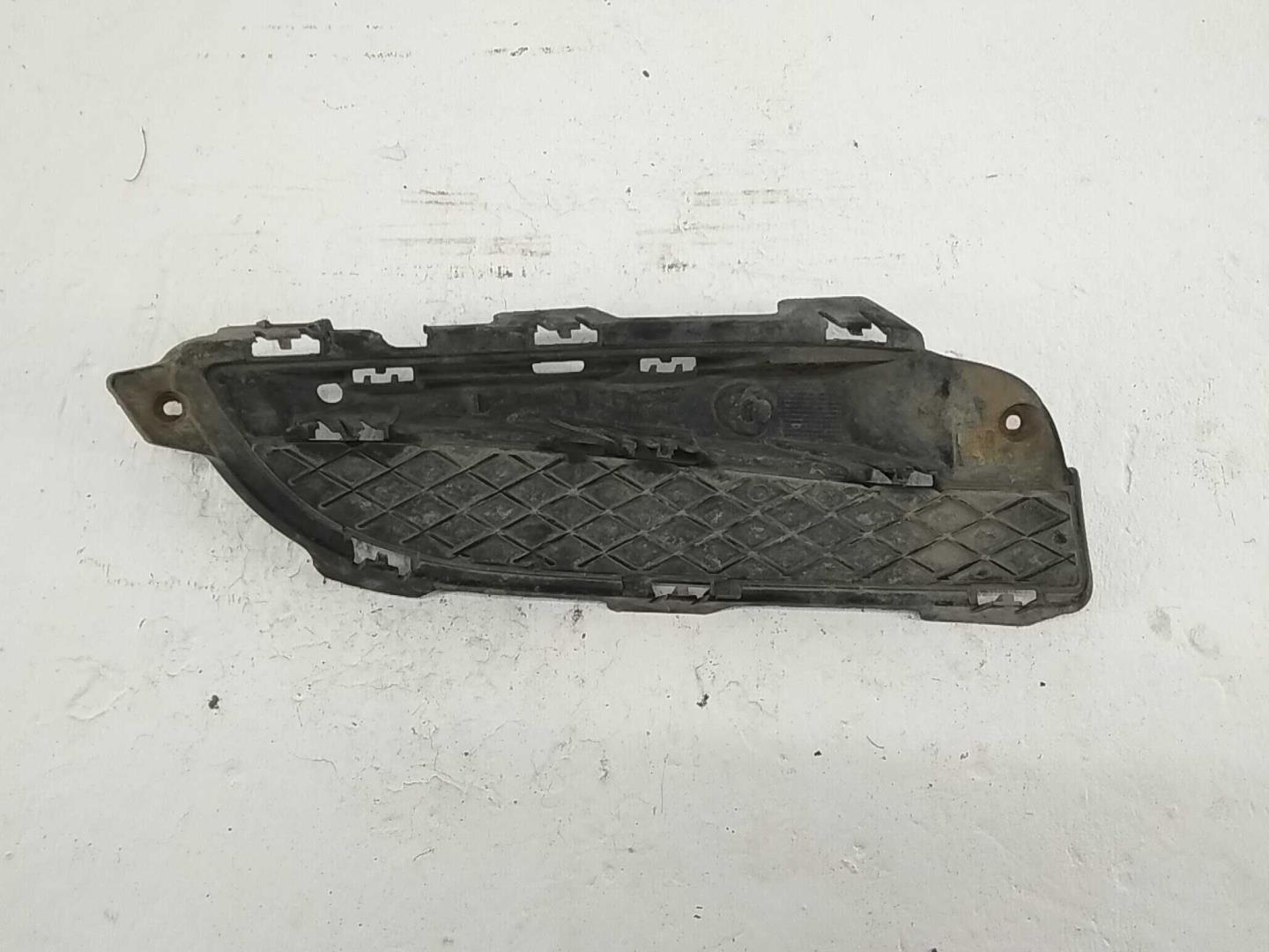 Решетка в бампер левая