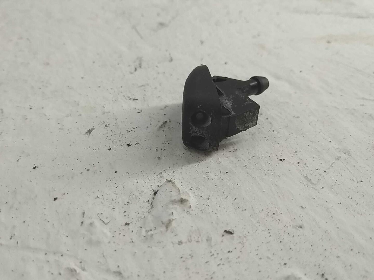 Форсунка омывателя лобового стекла